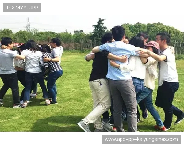 集训练营花絮：团队合作的默契瞬间，集训项目
